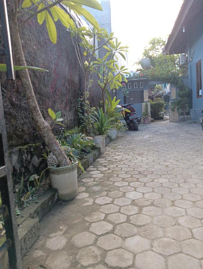 Ayu Homestay Kuta  エクステリア 写真