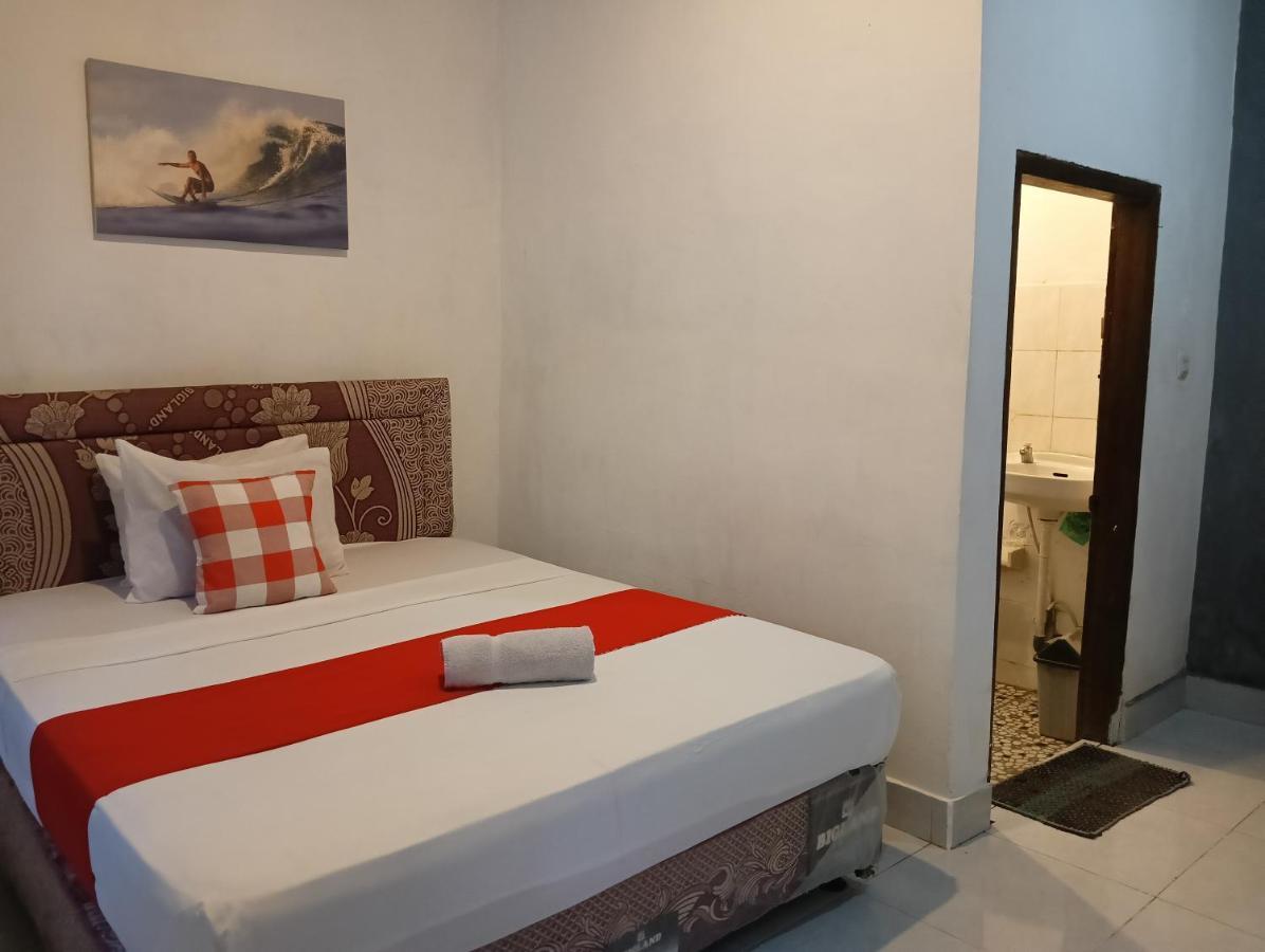 Ayu Homestay Kuta  エクステリア 写真